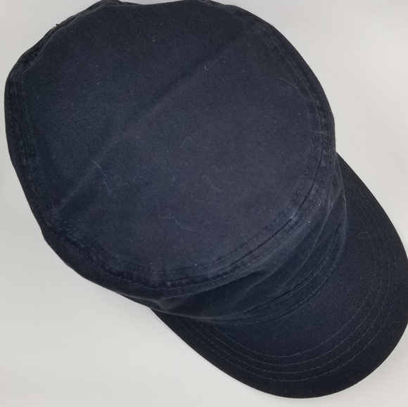 One black Chefworks cap, 10"×7"×4" - Picture 3 of 5